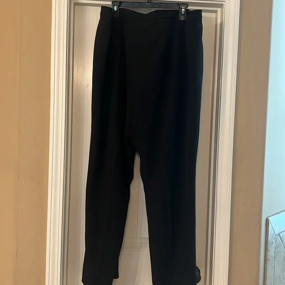 Kasper Women’s Classic Black Dress Pants - Picture 5 of 5